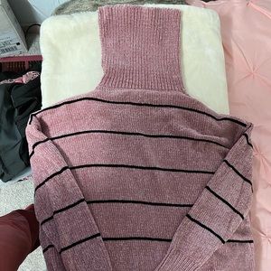 Turtle neck sweater